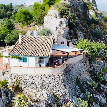 B&B Tenuta La Puntara 칼타니세타 외부 사진